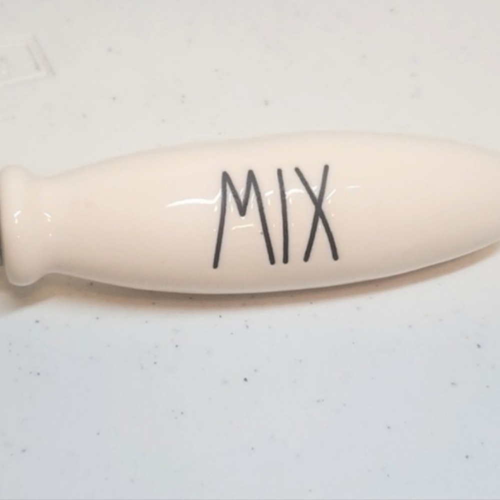 New Rae Dunn Mix Wisk - Picture 2 of 3